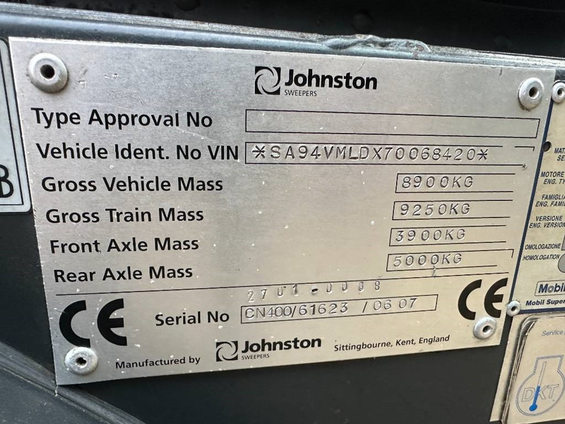 Johnston CN400 - سياره كنس شوارع: صورة 5 Johnston CN400 - سياره كنس شوارع: صورة 5