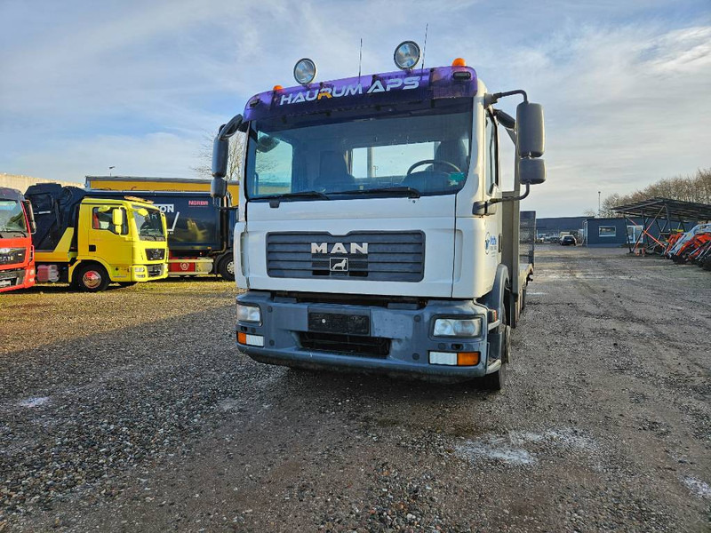 MAN TGM 15.280 // Machinetransport // Autotransporter - شاحنة سحب: صورة 2 MAN TGM 15.280 // Machinetransport // Autotransporter - شاحنة سحب: صورة 2