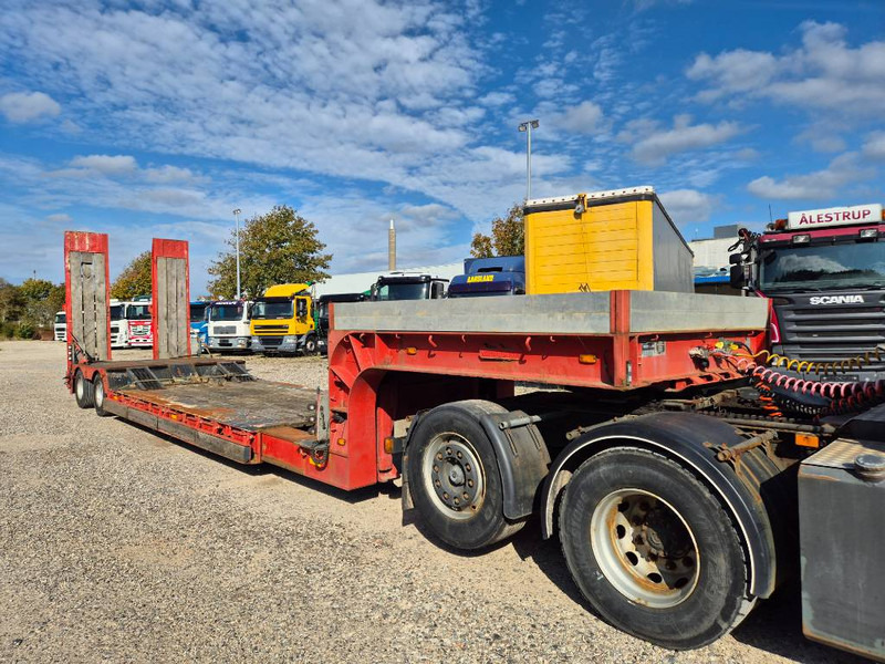 Nooteboom Machine trailer W/ extendable bed & Hyd Ramps - عربة منخفضة مسطحة نصف مقطورة: صورة 1 Nooteboom Machine trailer W/ extendable bed & Hyd Ramps - عربة منخفضة مسطحة نصف مقطورة: صورة 1