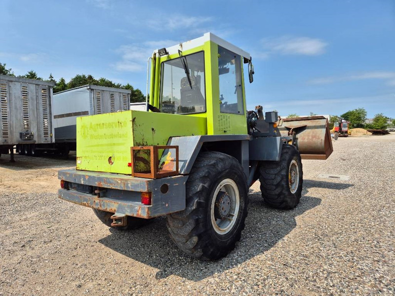 O & K L15 With bucket and quickshift - اللودر بعجل: صورة 5 O & K L15 With bucket and quickshift - اللودر بعجل: صورة 5