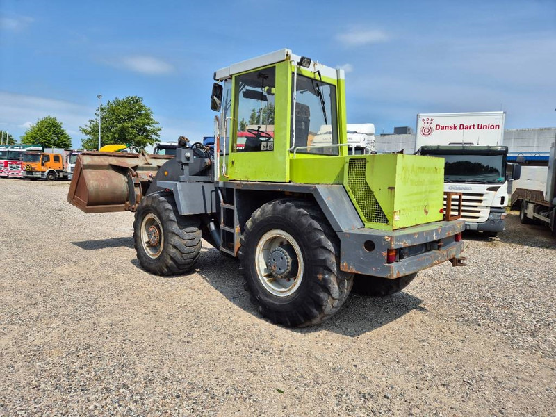 O & K L15 With bucket and quickshift - اللودر بعجل: صورة 3 O & K L15 With bucket and quickshift - اللودر بعجل: صورة 3