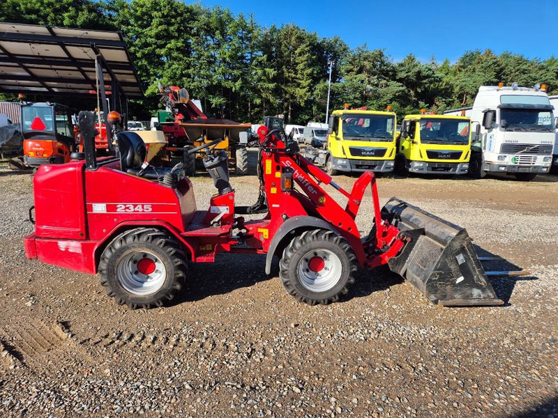 Schäffer 2345 (Bucket/Forks) - اللودر المجنزر صغير: صورة 5 Schäffer 2345 (Bucket/Forks) - اللودر المجنزر صغير: صورة 5