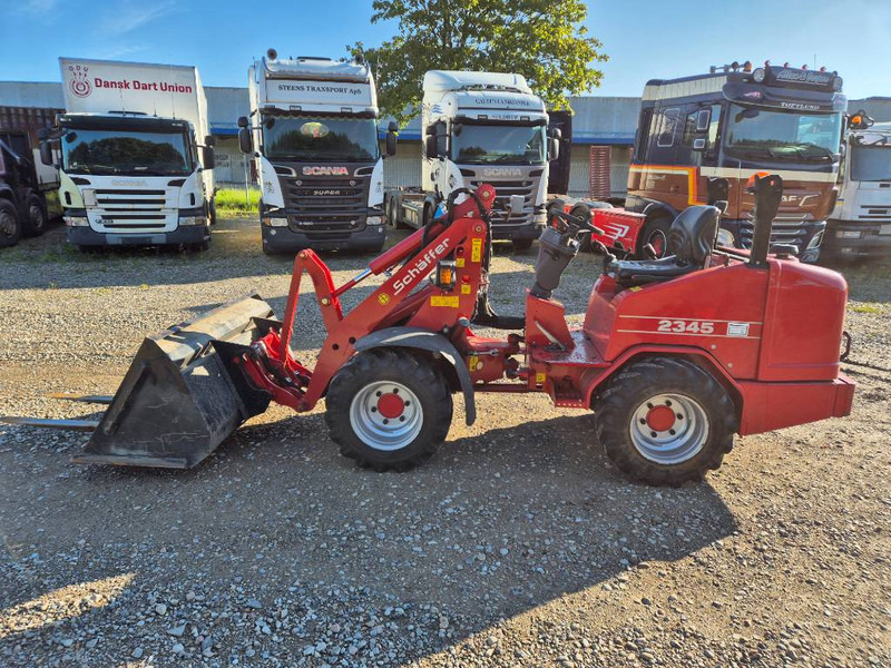 Schäffer 2345 (Bucket/Forks) - اللودر المجنزر صغير: صورة 1 Schäffer 2345 (Bucket/Forks) - اللودر المجنزر صغير: صورة 1