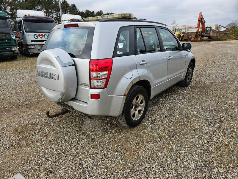 Suzuki Grand Vitara 2,0 GLX aut. Van 5d - شاحنة مغلقة الصندوق: صورة 5 Suzuki Grand Vitara 2,0 GLX aut. Van 5d - شاحنة مغلقة الصندوق: صورة 5