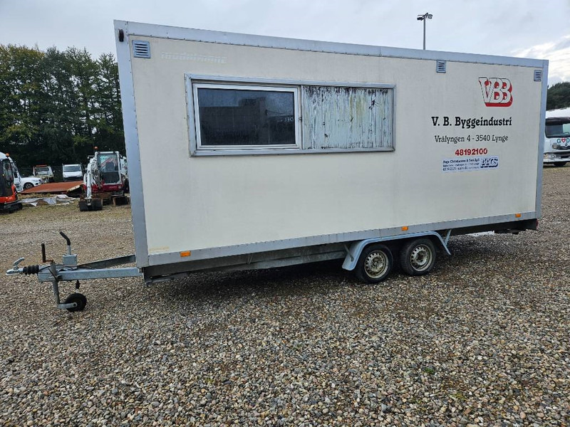 VA 1300 kg Toilet/Bad/omklædning/spiserum - مقطورة صندوق مغلق: صورة 2 VA 1300 kg Toilet/Bad/omklædning/spiserum - مقطورة صندوق مغلق: صورة 2