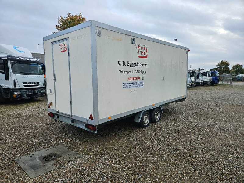 VA 1300 kg Toilet/Bad/omklædning/spiserum - مقطورة صندوق مغلق: صورة 5 VA 1300 kg Toilet/Bad/omklædning/spiserum - مقطورة صندوق مغلق: صورة 5