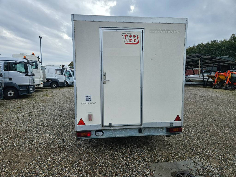 VA 1300 kg Toilet/Bad/omklædning/spiserum - مقطورة صندوق مغلق: صورة 4 VA 1300 kg Toilet/Bad/omklædning/spiserum - مقطورة صندوق مغلق: صورة 4