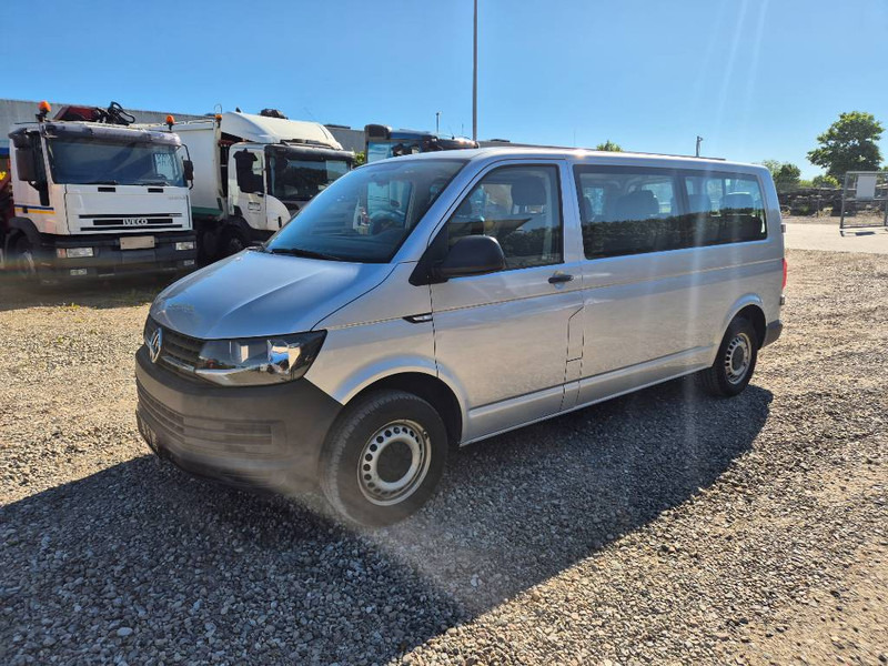 Volkswagen Transporter 2,0 TDi 102 Kombi lang 4d 9 prs - سيارة: صورة 1 Volkswagen Transporter 2,0 TDi 102 Kombi lang 4d 9 prs - سيارة: صورة 1