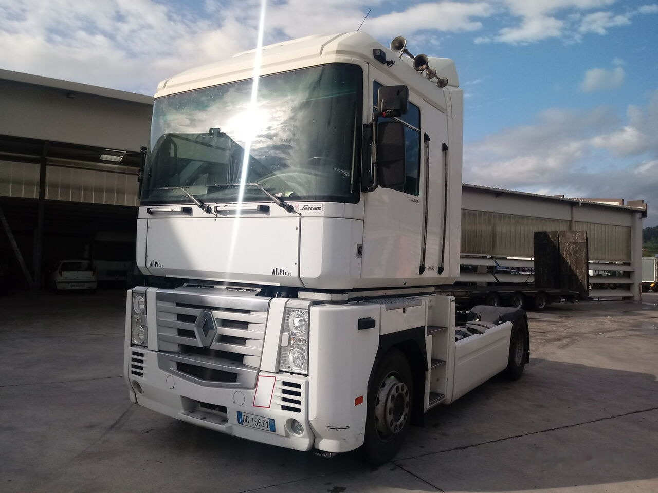 Renault MAGNUM 500 DXI E.5 - وحدة جر: صورة 1 Renault MAGNUM 500 DXI E.5 - وحدة جر: صورة 1