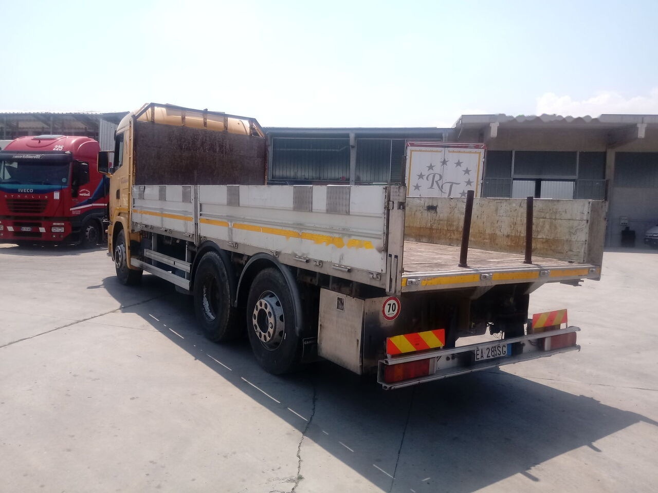 شاحنات مسطحة Scania 124 LB 420: صورة 6 شاحنات مسطحة Scania 124 LB 420: صورة 6