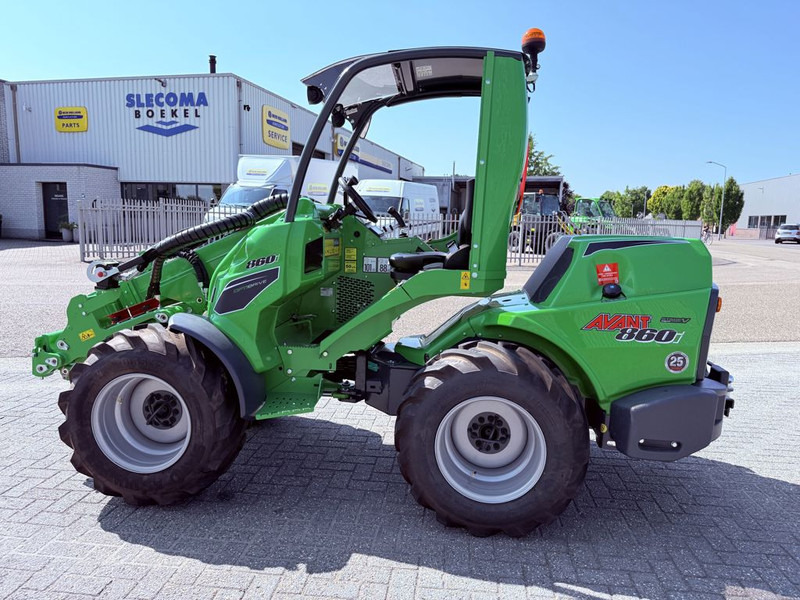 Avant 860i TDL + 1900kg 3.5 mtr 30km/h - اللودر بعجل: صورة 1 Avant 860i TDL + 1900kg 3.5 mtr 30km/h - اللودر بعجل: صورة 1