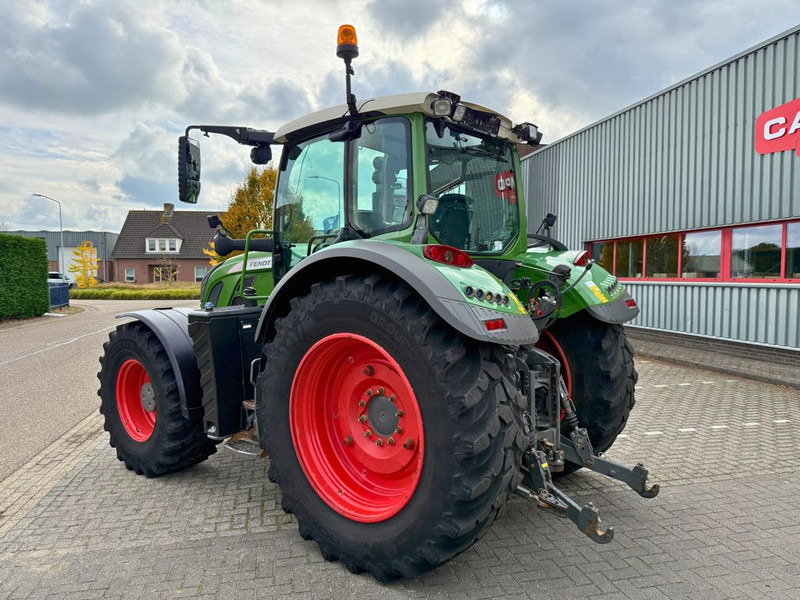 Fendt 724 Vario S4 Profiplus - جرار: صورة 2 Fendt 724 Vario S4 Profiplus - جرار: صورة 2