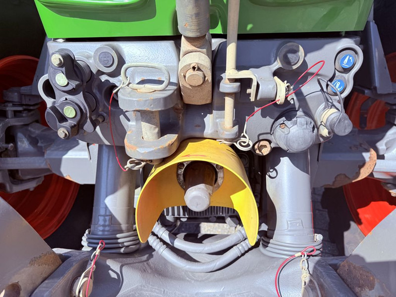جرار Fendt 828 Vario Profi Plus: صورة 15