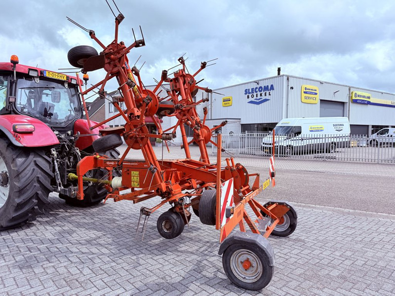 Kuhn GF8501 T - آلة تيبيس العشب/ آلة جمع العشب: صورة 3 Kuhn GF8501 T - آلة تيبيس العشب/ آلة جمع العشب: صورة 3