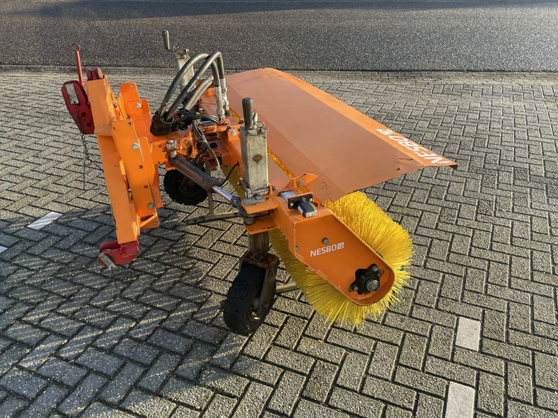 Nesbo Veegmachine HF1600S - مكنسة - آلية المنفعة/ مركبة خاصة: صورة 5 Nesbo Veegmachine HF1600S - مكنسة - آلية المنفعة/ مركبة خاصة: صورة 5