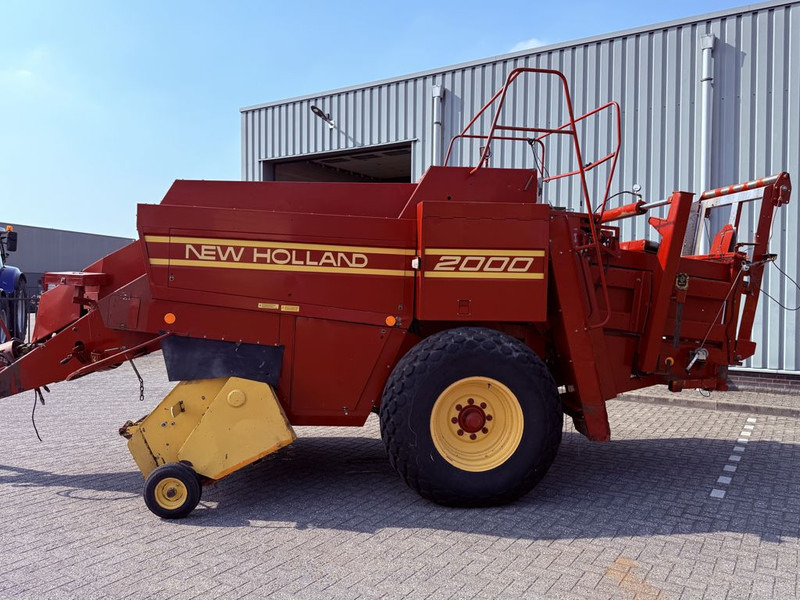 New Holland D2000 Big Baler - مكبس البالات المستطيله: صورة 5 New Holland D2000 Big Baler - مكبس البالات المستطيله: صورة 5