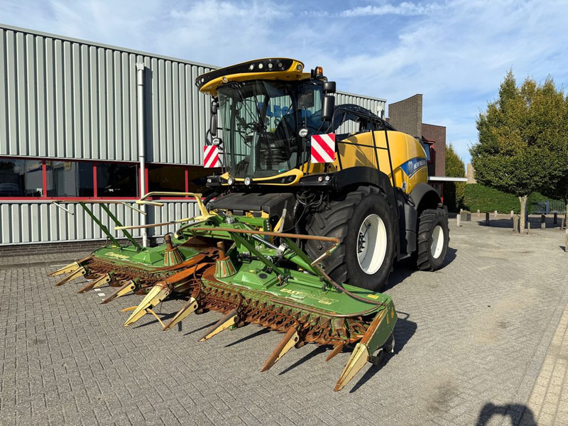 New Holland FR550 Forage Cruiser + Krone Easycollect - حصادة الأعلاف: صورة 2 New Holland FR550 Forage Cruiser + Krone Easycollect - حصادة الأعلاف: صورة 2