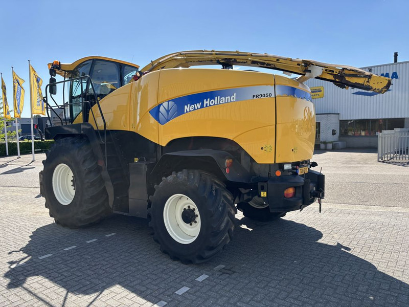 New Holland FR9050 - حصادة الأعلاف: صورة 2 New Holland FR9050 - حصادة الأعلاف: صورة 2