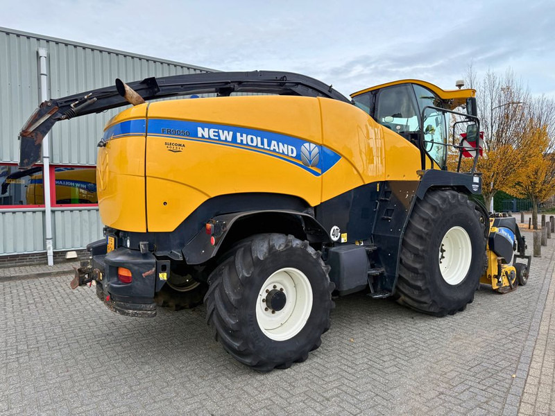 New Holland FR9050 - حصادة الأعلاف: صورة 3 New Holland FR9050 - حصادة الأعلاف: صورة 3