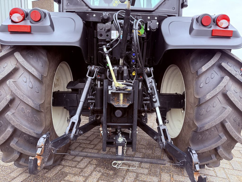 جرار New Holland T4.100 LP: صورة 9