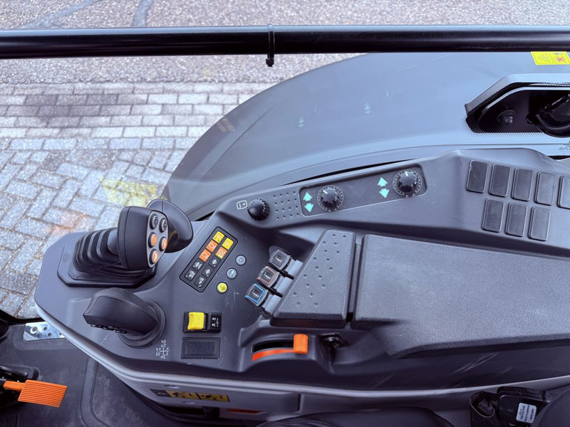 جرار New Holland T4.100 LP: صورة 18