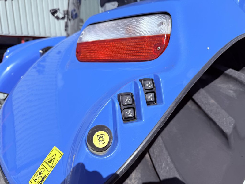 جرار New Holland T6.165 AC + TL750 Voorlader: صورة 10 جرار New Holland T6.165 AC + TL750 Voorlader: صورة 10