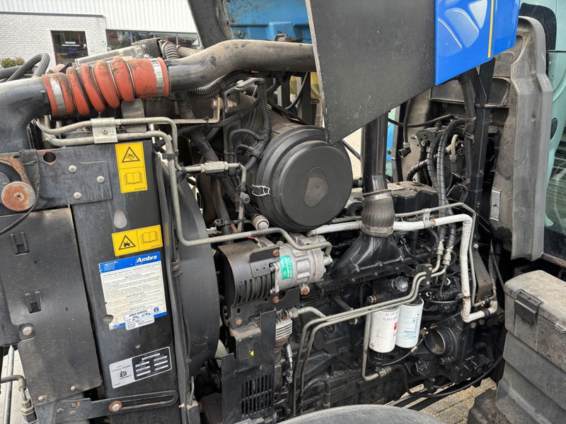 جرار New Holland T6080 Power Command: صورة 16