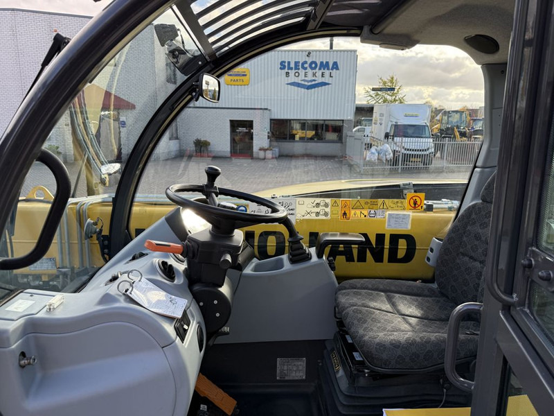 New Holland TH7.37 Plus Verreiker - رافعة تلسكوبية: صورة 5 New Holland TH7.37 Plus Verreiker - رافعة تلسكوبية: صورة 5