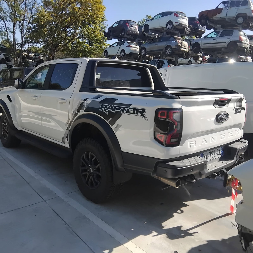 FORD RANGER RAPTOR - شاحنة البيك أب: صورة 3 FORD RANGER RAPTOR - شاحنة البيك أب: صورة 3