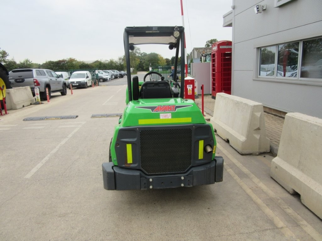 AVANT 755I LOADER - لودر مفصلي صغير: صورة 5 AVANT 755I LOADER - لودر مفصلي صغير: صورة 5