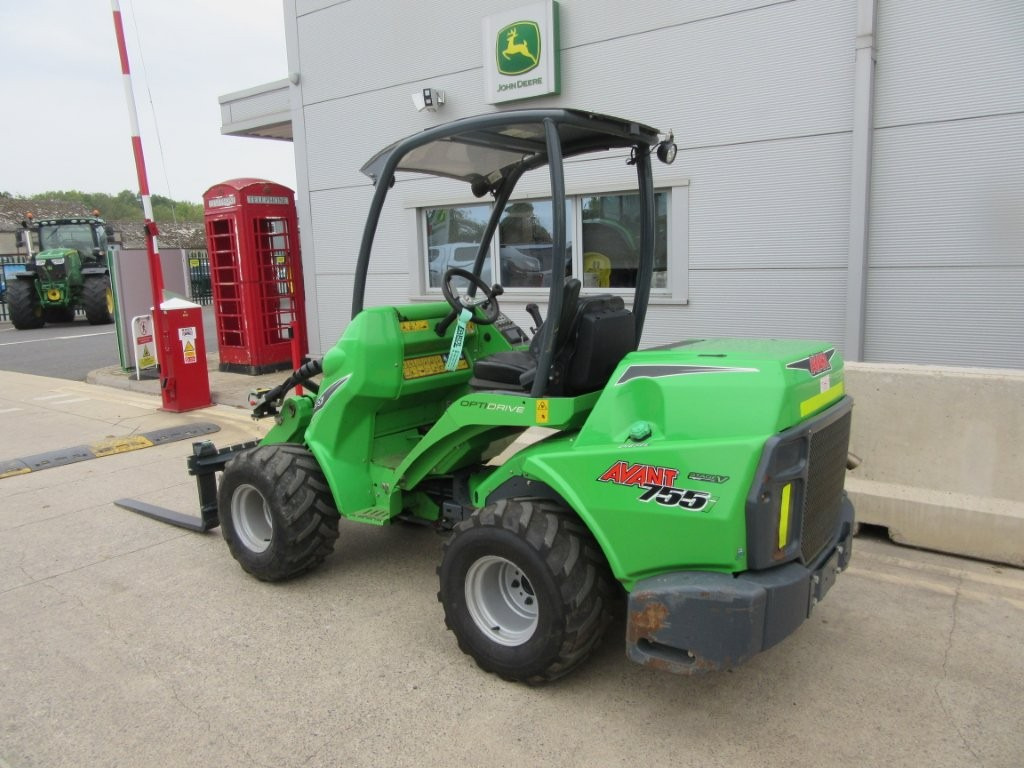 AVANT 755I LOADER - لودر مفصلي صغير: صورة 4 AVANT 755I LOADER - لودر مفصلي صغير: صورة 4