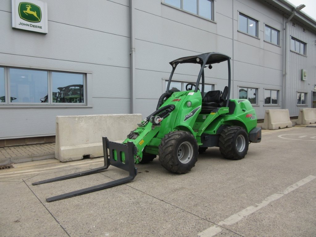 AVANT 755I LOADER - لودر مفصلي صغير: صورة 1 AVANT 755I LOADER - لودر مفصلي صغير: صورة 1