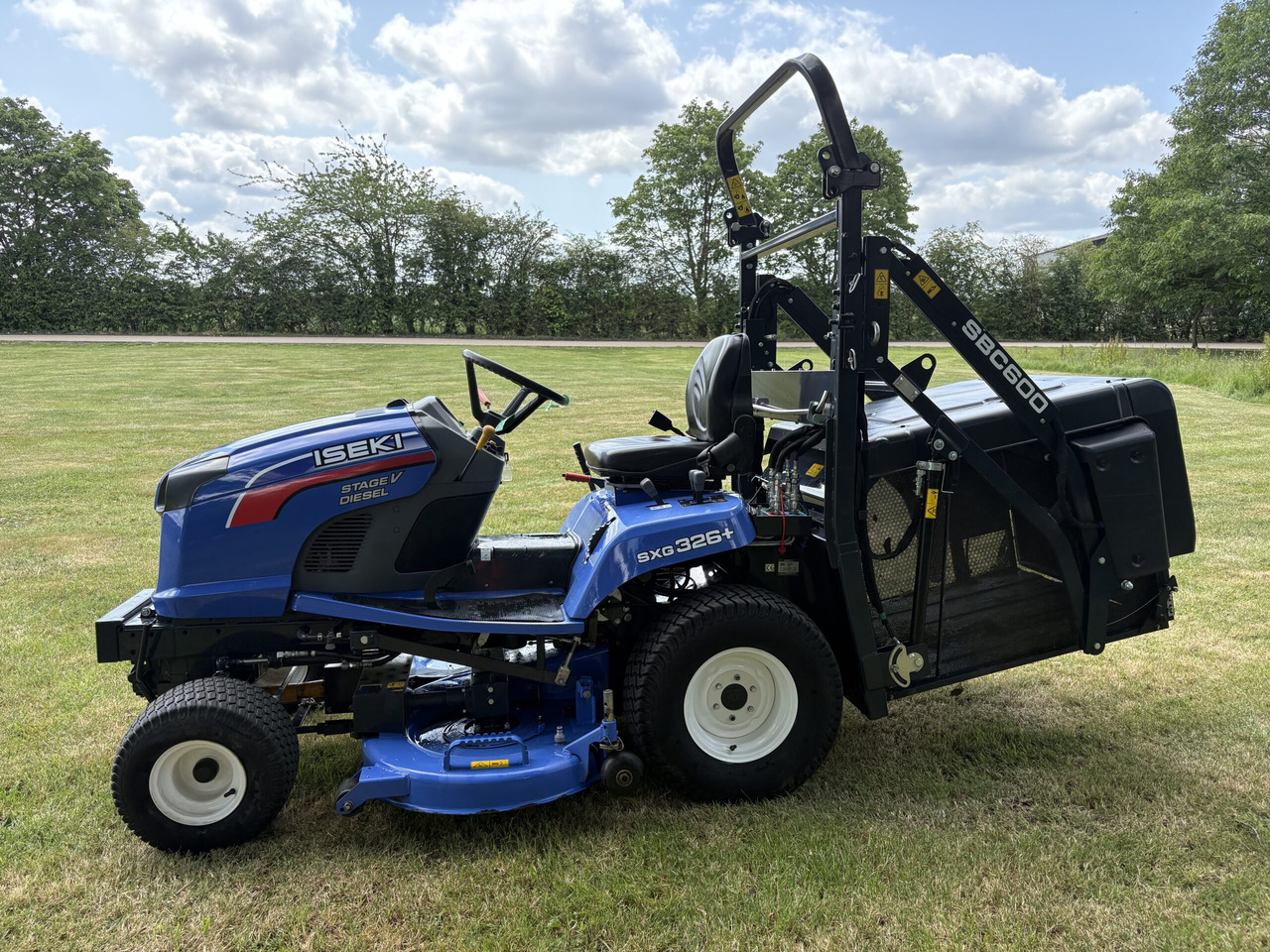 Iseki SXG326+ Commercial Cut & Collect - جزازة أعشاب الحدائق: صورة 2 Iseki SXG326+ Commercial Cut & Collect - جزازة أعشاب الحدائق: صورة 2