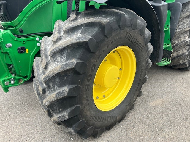 JOHN DEERE 6R 250 - جرار: صورة 2 JOHN DEERE 6R 250 - جرار: صورة 2