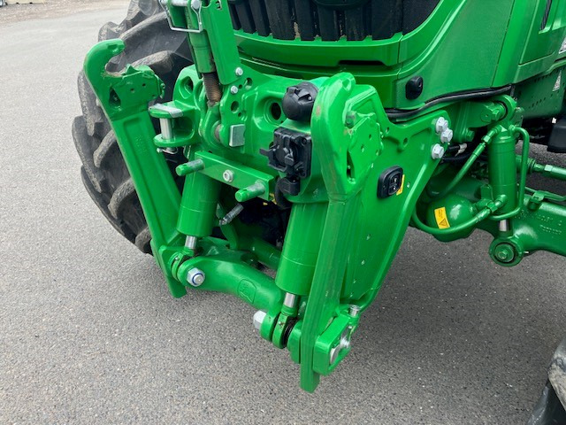 JOHN DEERE 6R 250 - جرار: صورة 3 JOHN DEERE 6R 250 - جرار: صورة 3