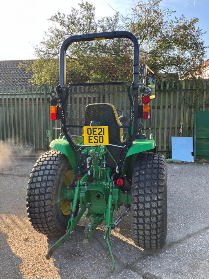 John Deere 3046R Compact Tractor - جرار صغير: صورة 3 John Deere 3046R Compact Tractor - جرار صغير: صورة 3