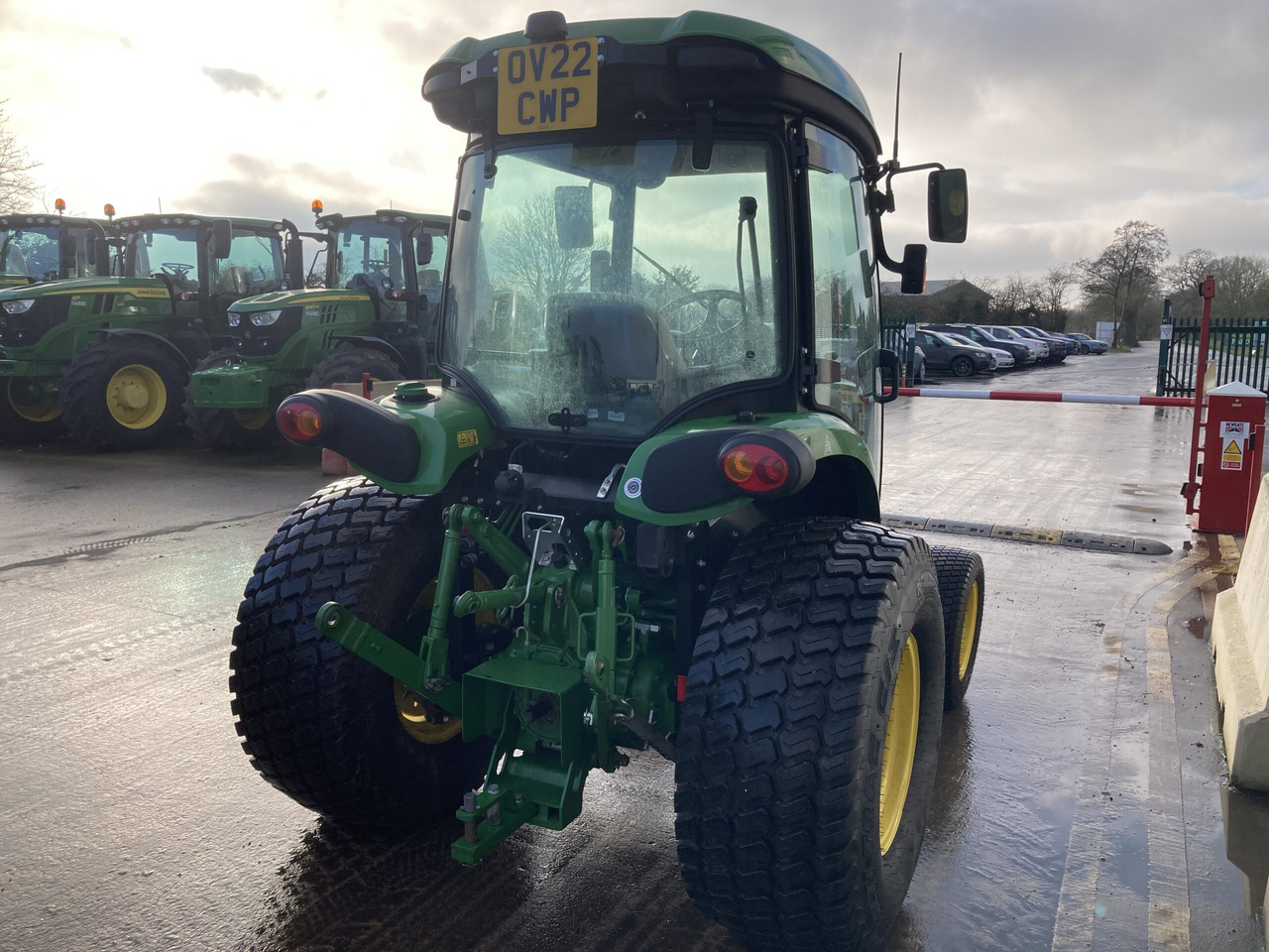 John Deere 4066R Compact Tractor - جرار صغير: صورة 5 John Deere 4066R Compact Tractor - جرار صغير: صورة 5