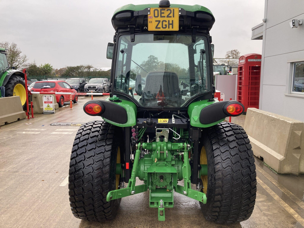 John Deere 4066R compact tractor - جرار صغير: صورة 4 John Deere 4066R compact tractor - جرار صغير: صورة 4