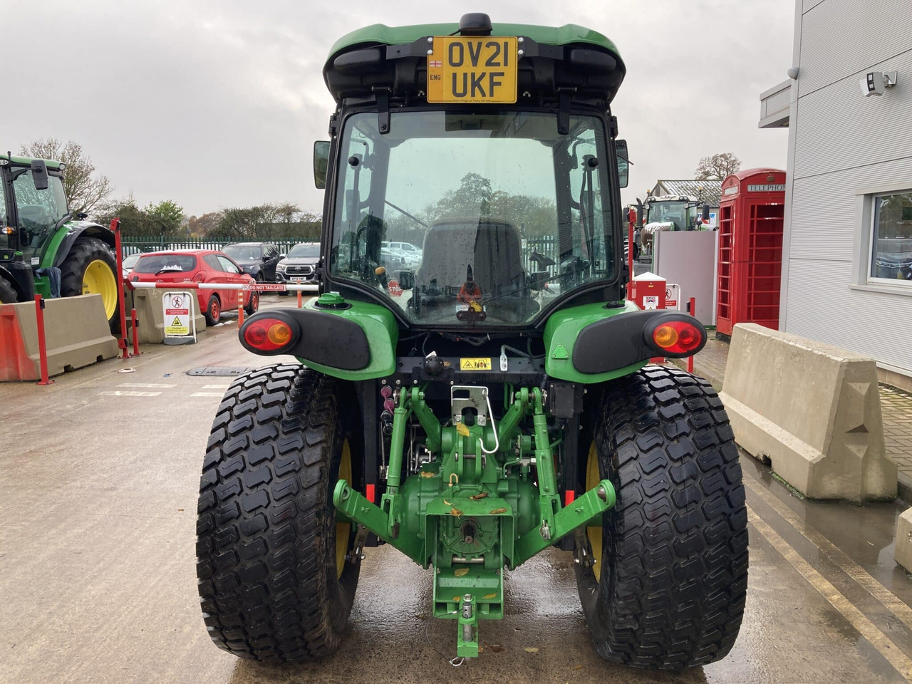 John Deere 4066R compact tractor - جرار صغير: صورة 4 John Deere 4066R compact tractor - جرار صغير: صورة 4