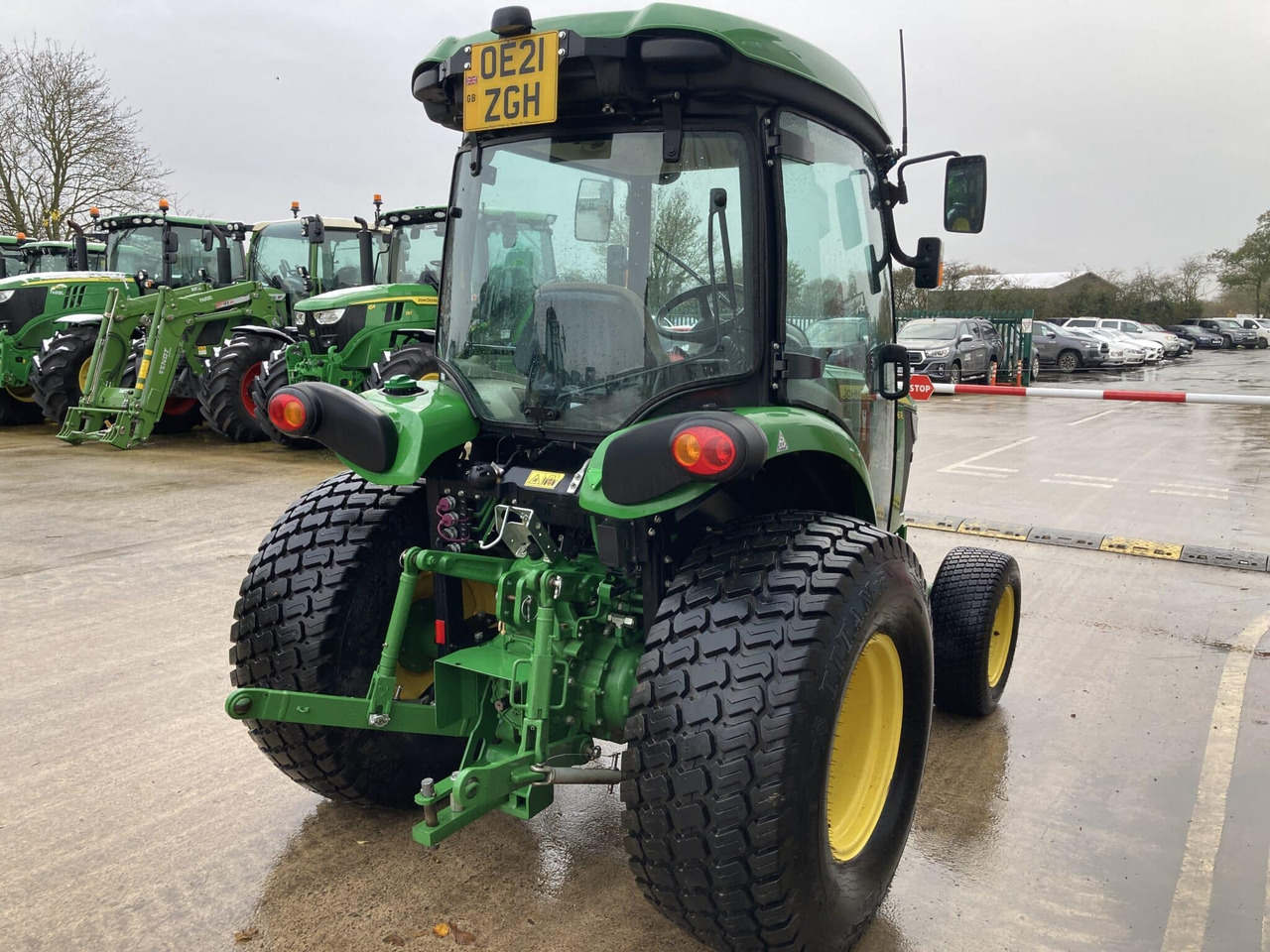John Deere 4066R compact tractor - جرار صغير: صورة 5 John Deere 4066R compact tractor - جرار صغير: صورة 5