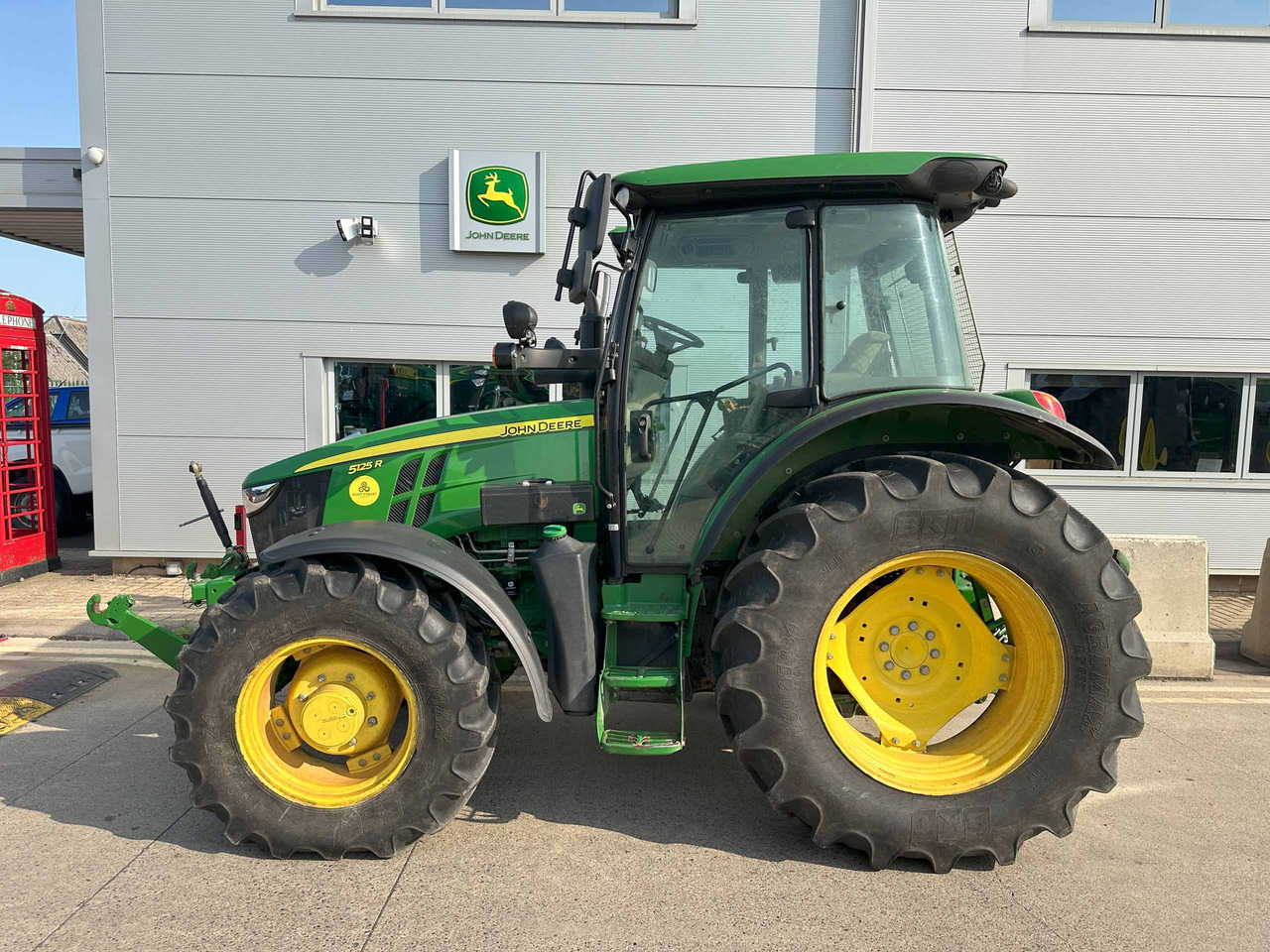 John Deere 5125R - جرار: صورة 2 John Deere 5125R - جرار: صورة 2