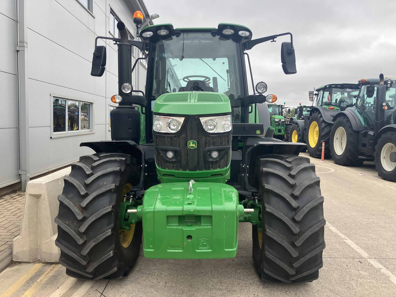 جرار John Deere 6140M: صورة 7