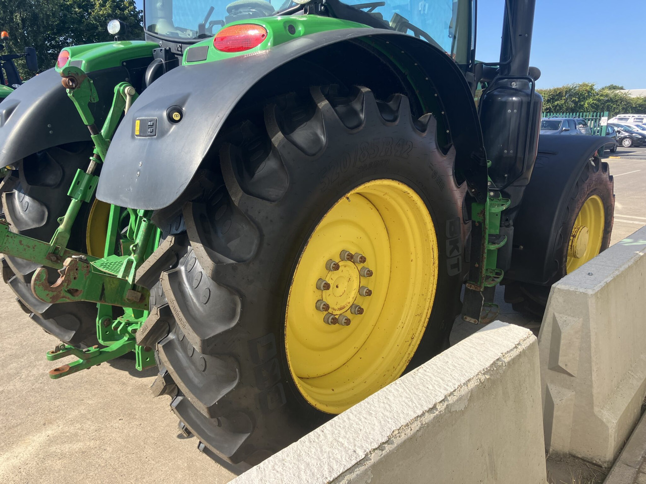 جرار John Deere 6175R: صورة 18
