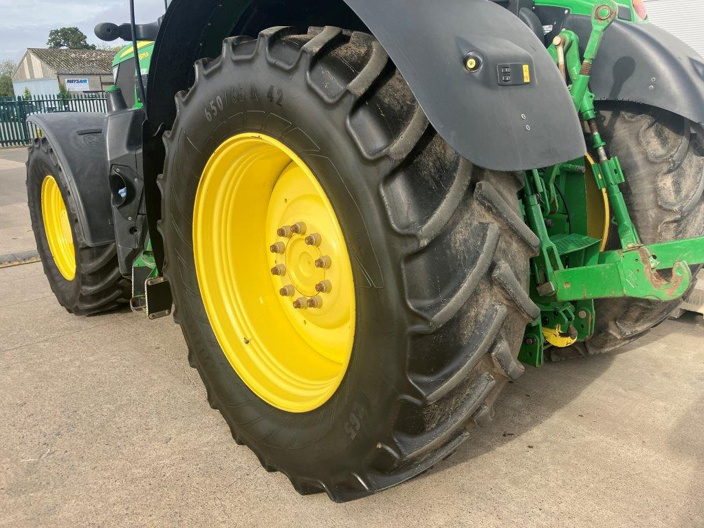 جرار John Deere 6175R: صورة 11