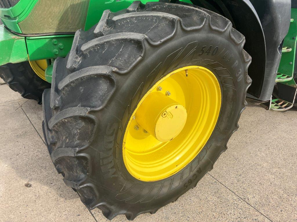 جرار John Deere 6175R: صورة 8