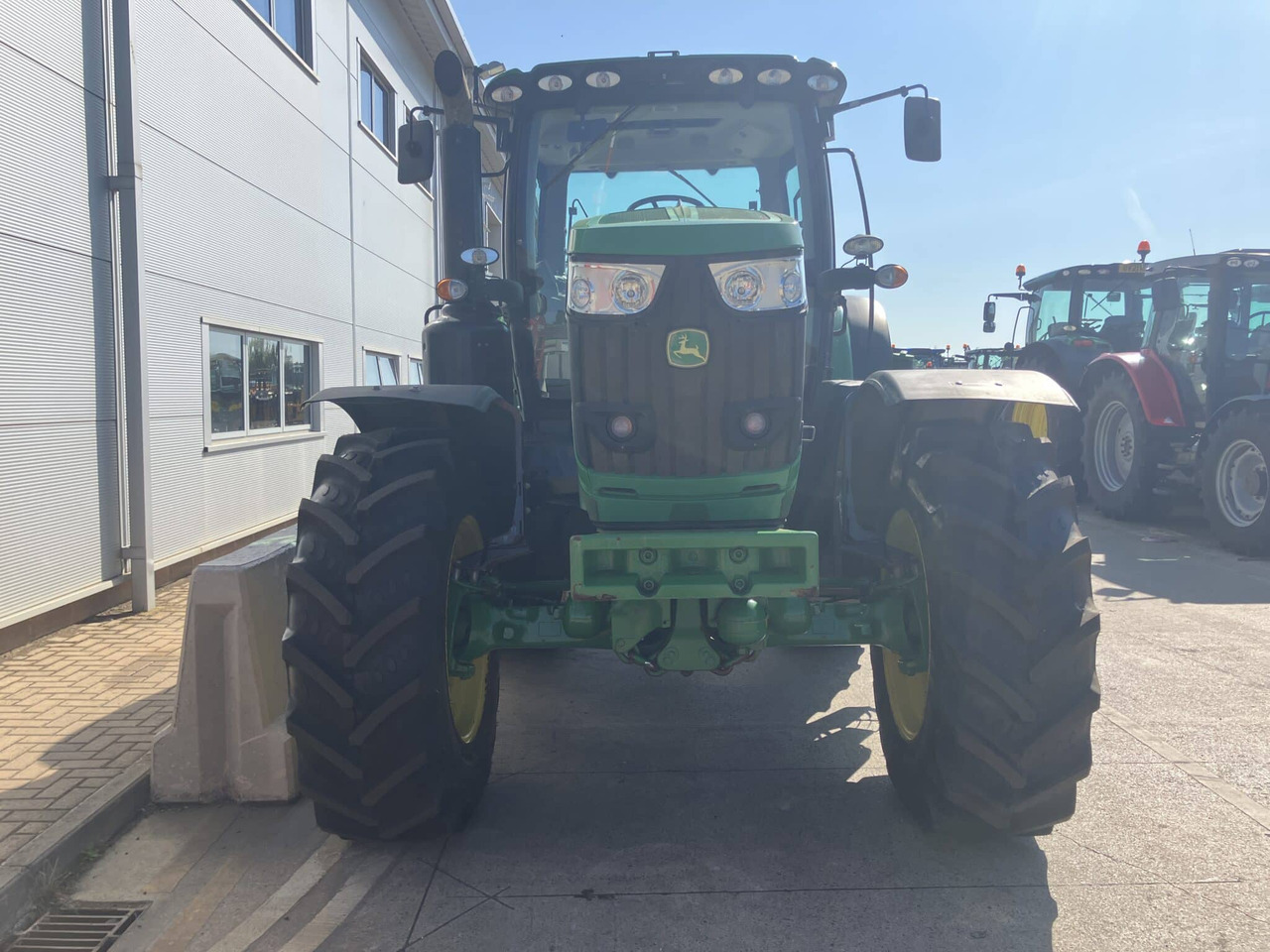 جرار John Deere 6175R: صورة 7
