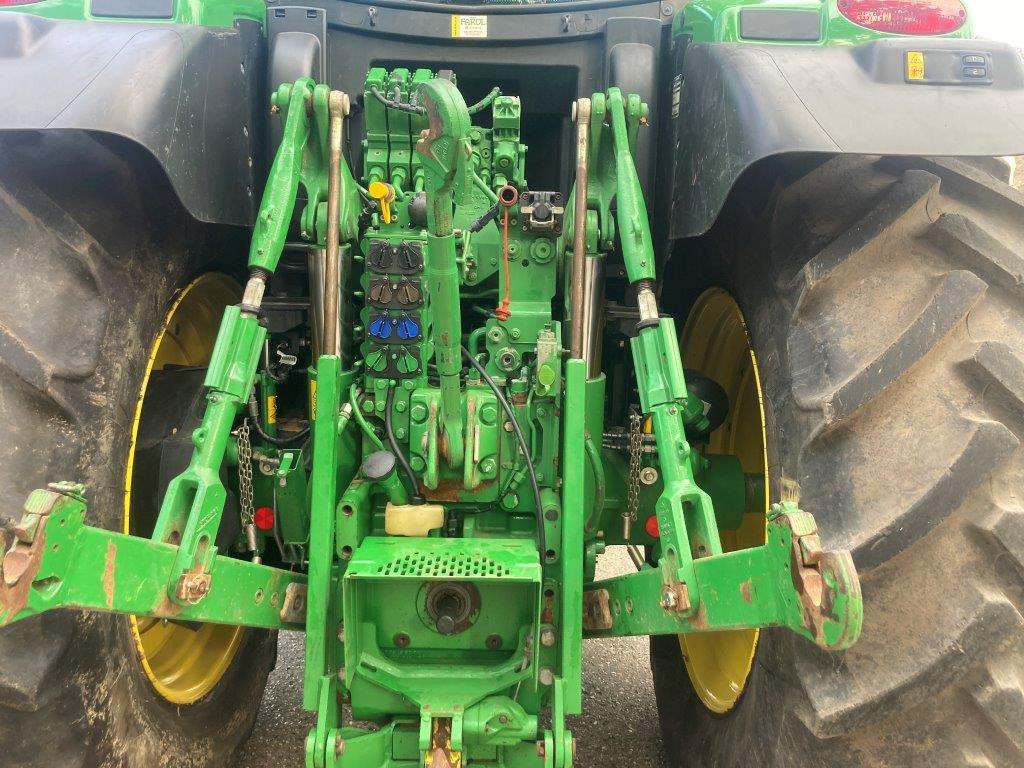 John Deere 6215R - جرار: صورة 5 John Deere 6215R - جرار: صورة 5