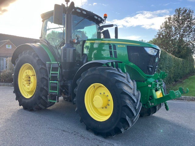 John Deere 6250R - جرار: صورة 1 John Deere 6250R - جرار: صورة 1