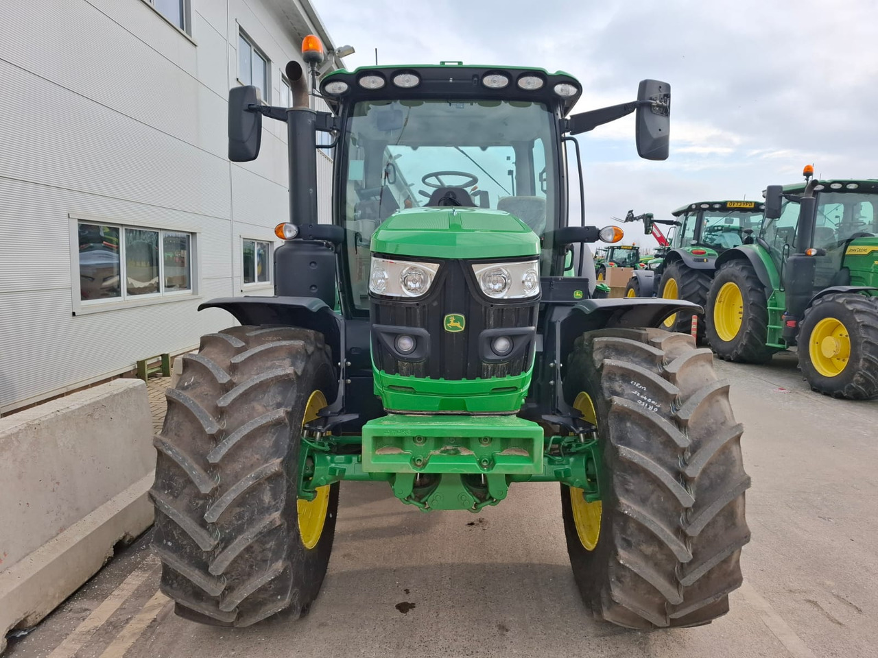 John Deere 6R 150 - جرار: صورة 3 John Deere 6R 150 - جرار: صورة 3