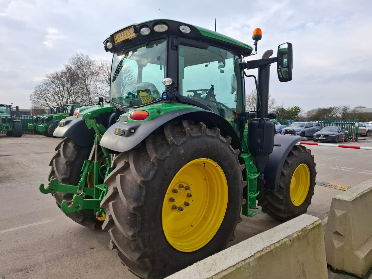 John Deere 6R 150 - جرار: صورة 4 John Deere 6R 150 - جرار: صورة 4